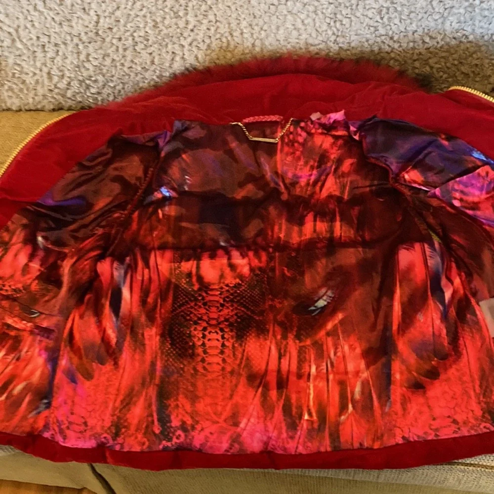 Red/Gold - Picture 3 of 5